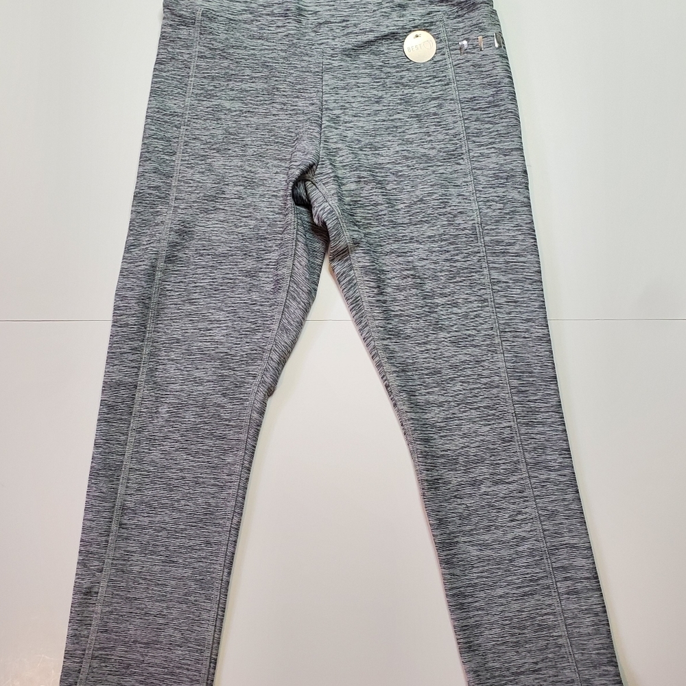 PINK girls legging black and white mini stripes. Size XS